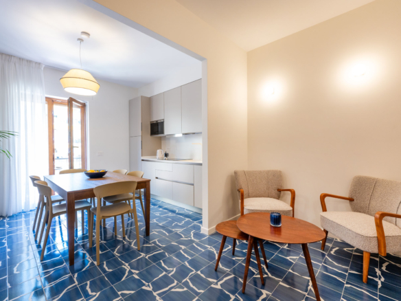 The Coral House Sorrento - living room with natural light