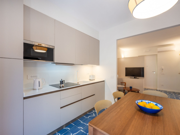 The Coral House Sorrento - full kitchen view #2