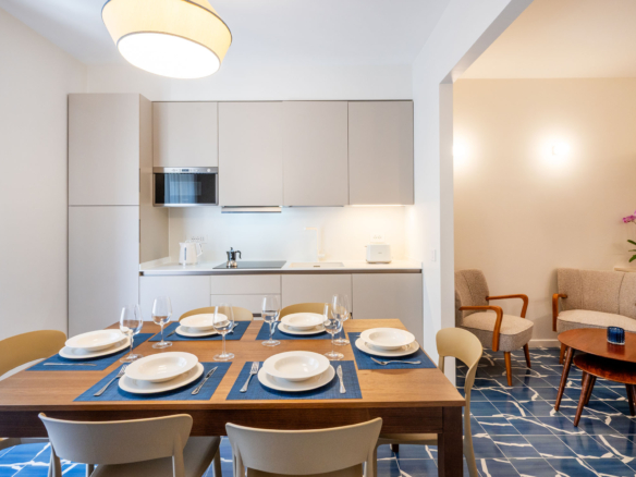 The Coral House Sorrento - dining area view #2