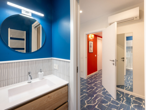 The Coral House Sorrento - bathroom no.2 view #1