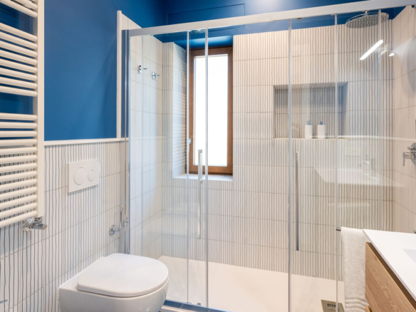 The Coral House Sorrento - bathroom no.2 view #2